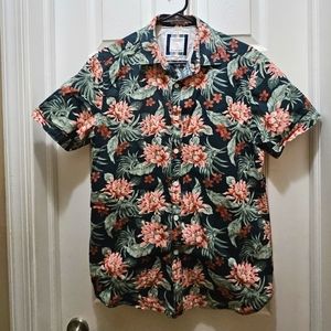 [SOLD]Floral Short Sleeve Slim Fit Button-up Shirt